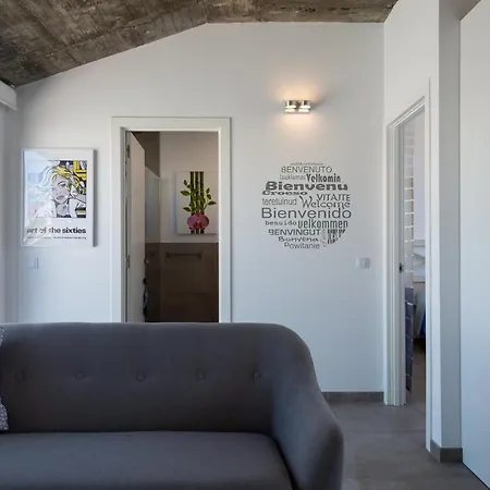Durmiendo Sobre El Mar, Vivienda Riscos *