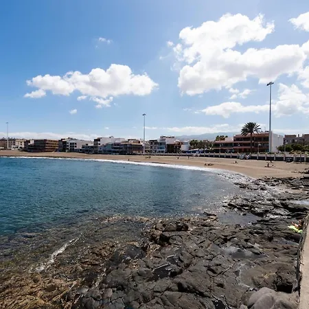 Durmiendo Sobre El Mar, Vivienda Riscos