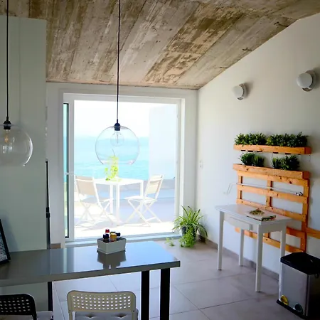 Durmiendo Sobre El Mar, Vivienda Riscos * 特尔德
